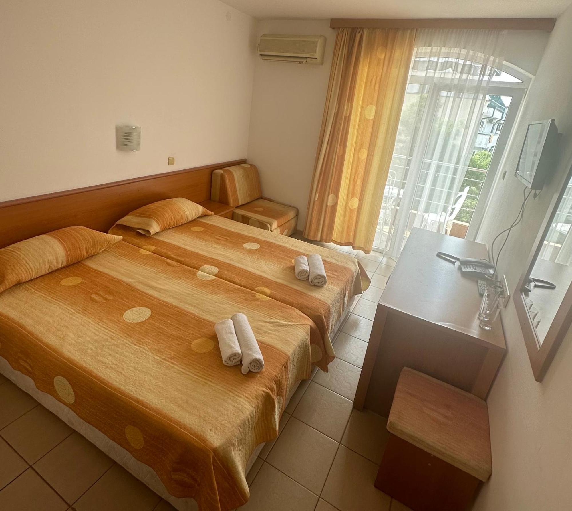 Concordia Plaza 2 Otel Primorsko Dış mekan fotoğraf